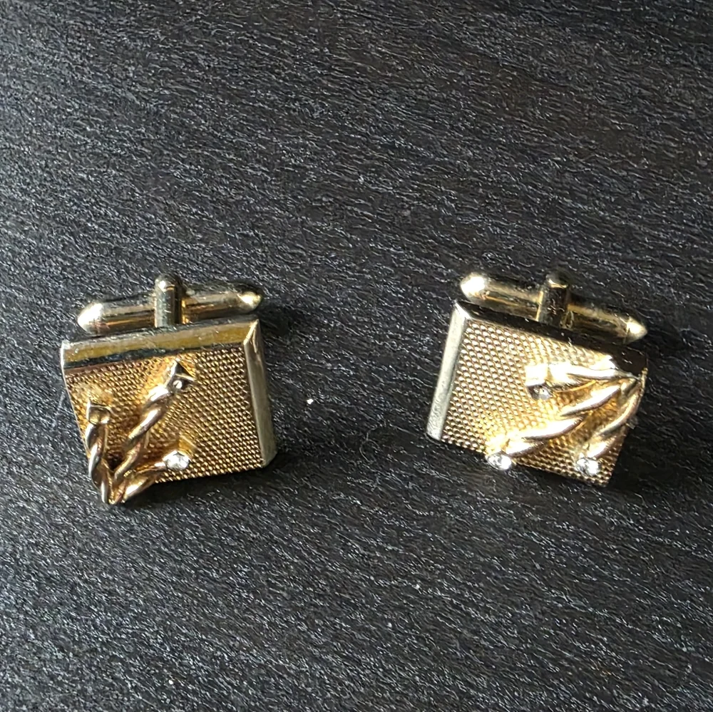 Vintage SWANK Mid Century Twisted Reed Gold Tone Cufflinks Condition As Shown